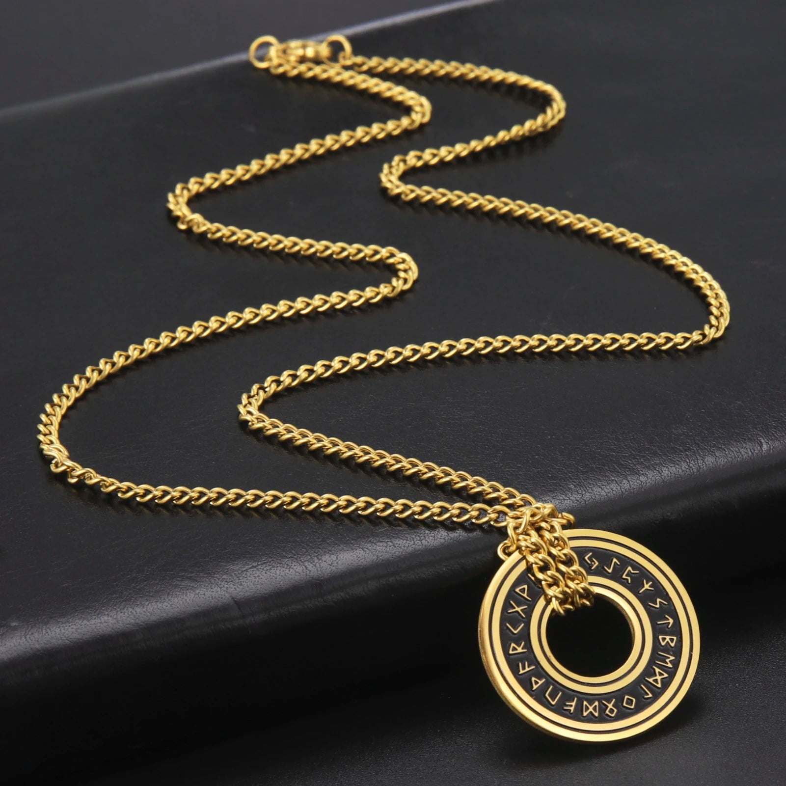 LIKGREAT Vintage Nordic Rune Colares para Homens Aço Inoxidável Norse Runes Viking Jewerly Pagan Elder Futhark Pingente Amuleto