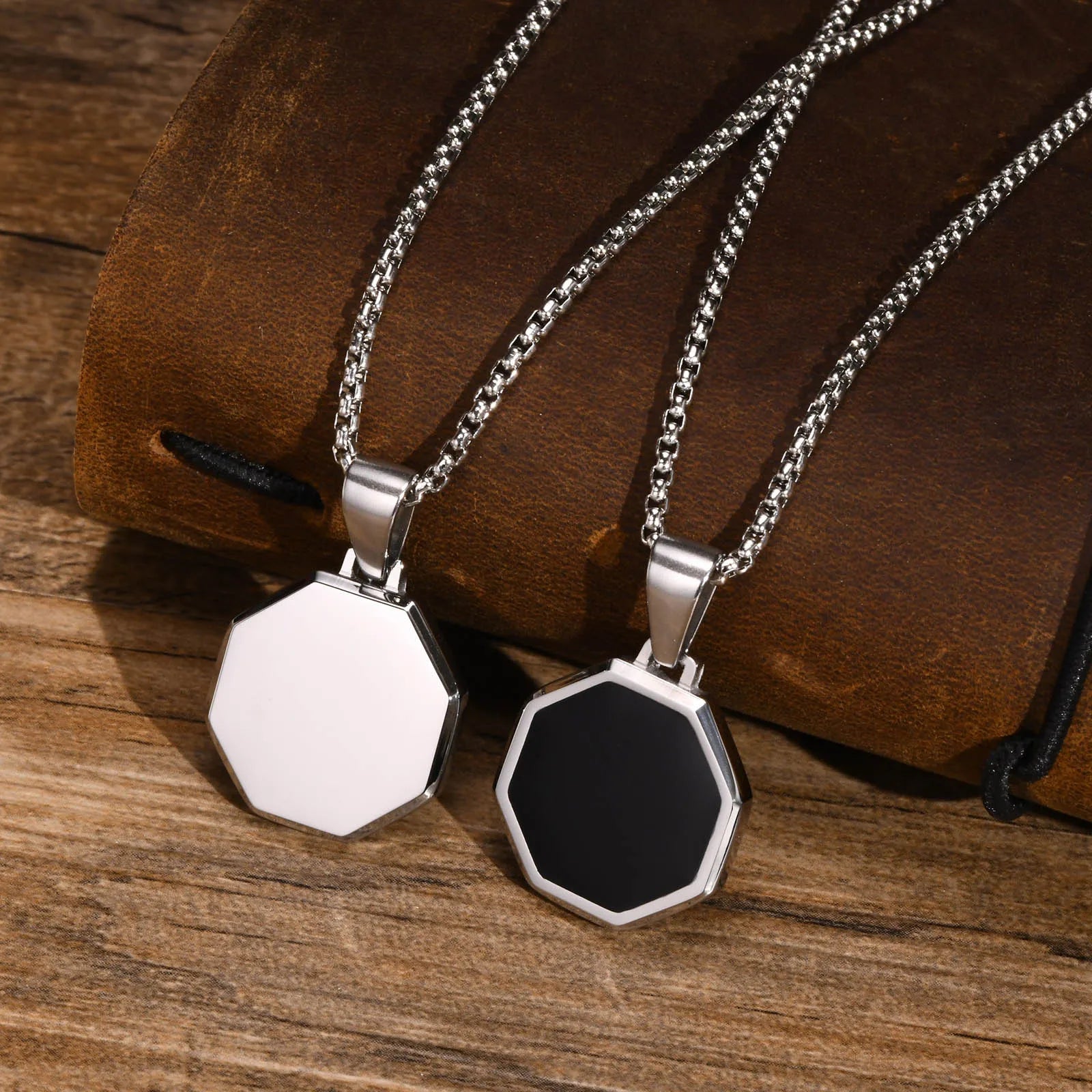 Colar Majestade Onyx: Elegância e Poder