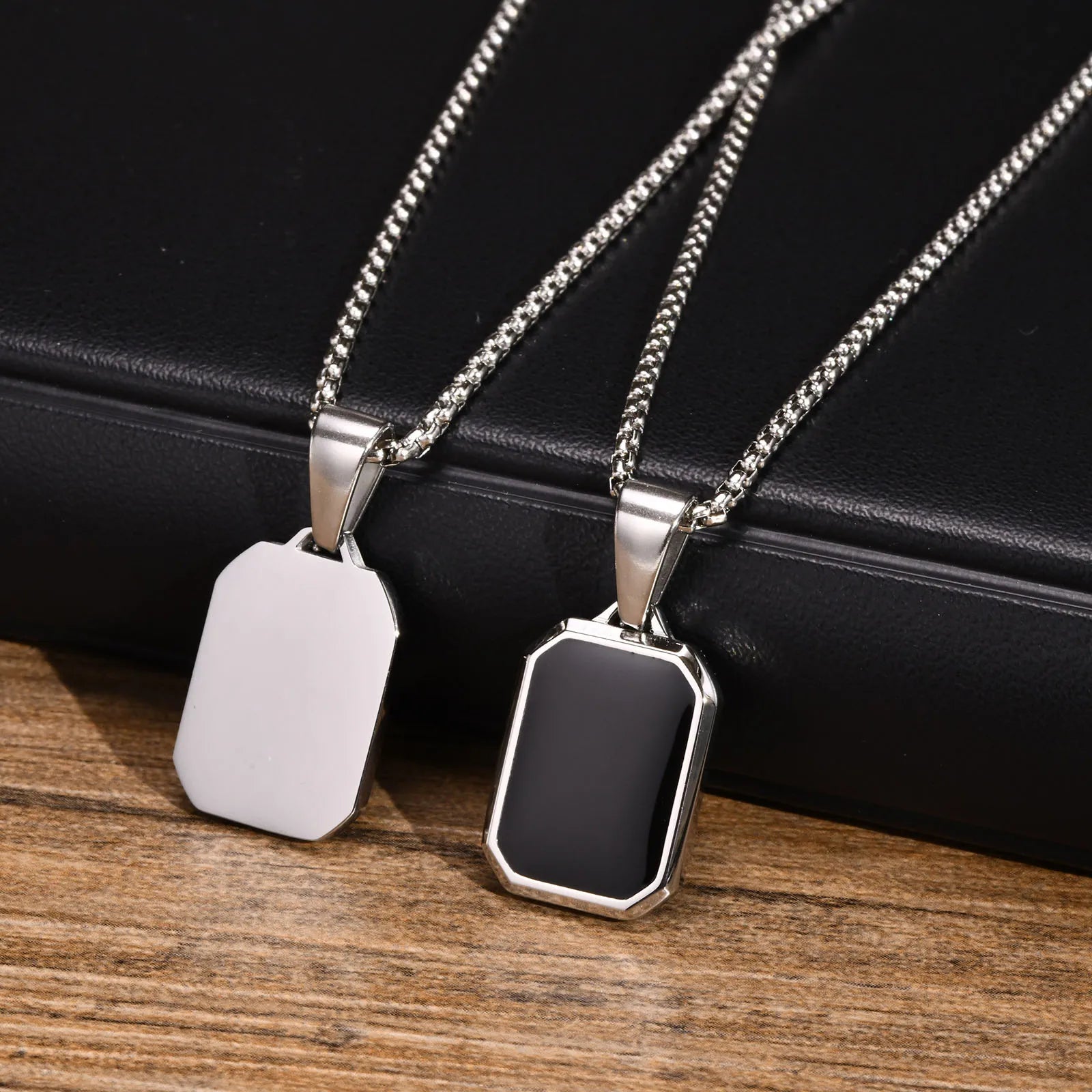 Colar Majestade Onyx: Elegância e Poder