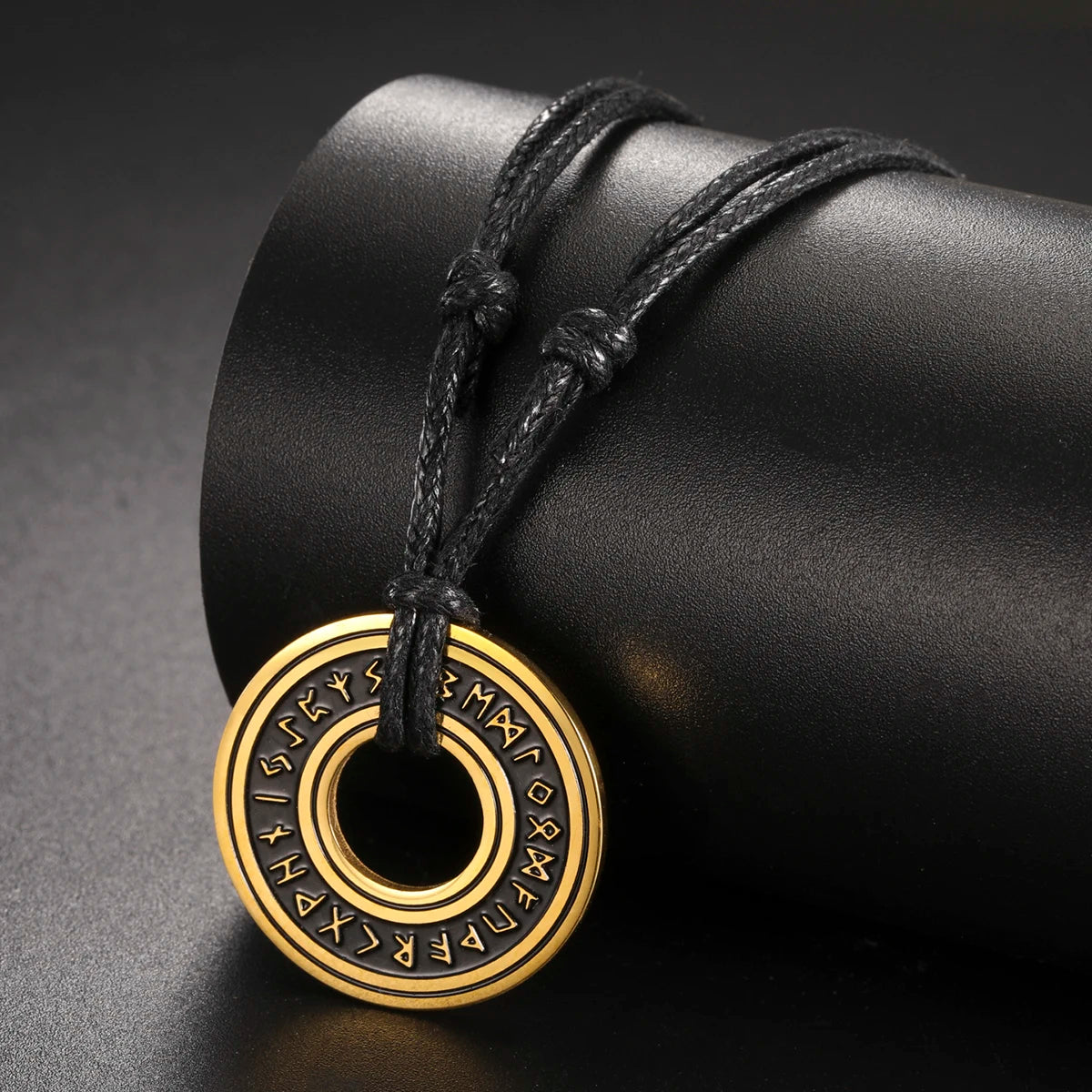 LIKGREAT Vintage Nordic Rune Colares para Homens Aço Inoxidável Norse Runes Viking Jewerly Pagan Elder Futhark Pingente Amuleto