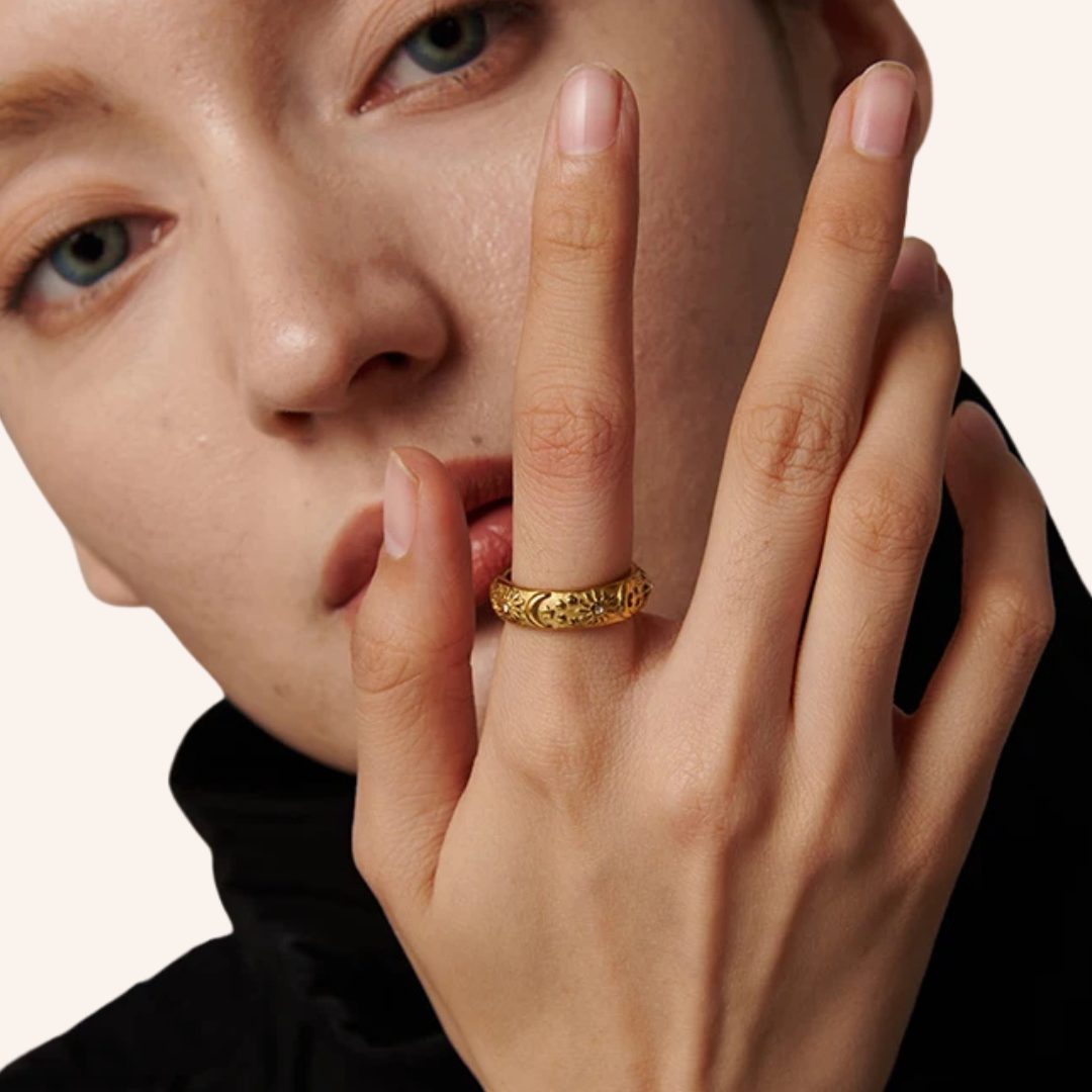 SunStar Moon Ring™