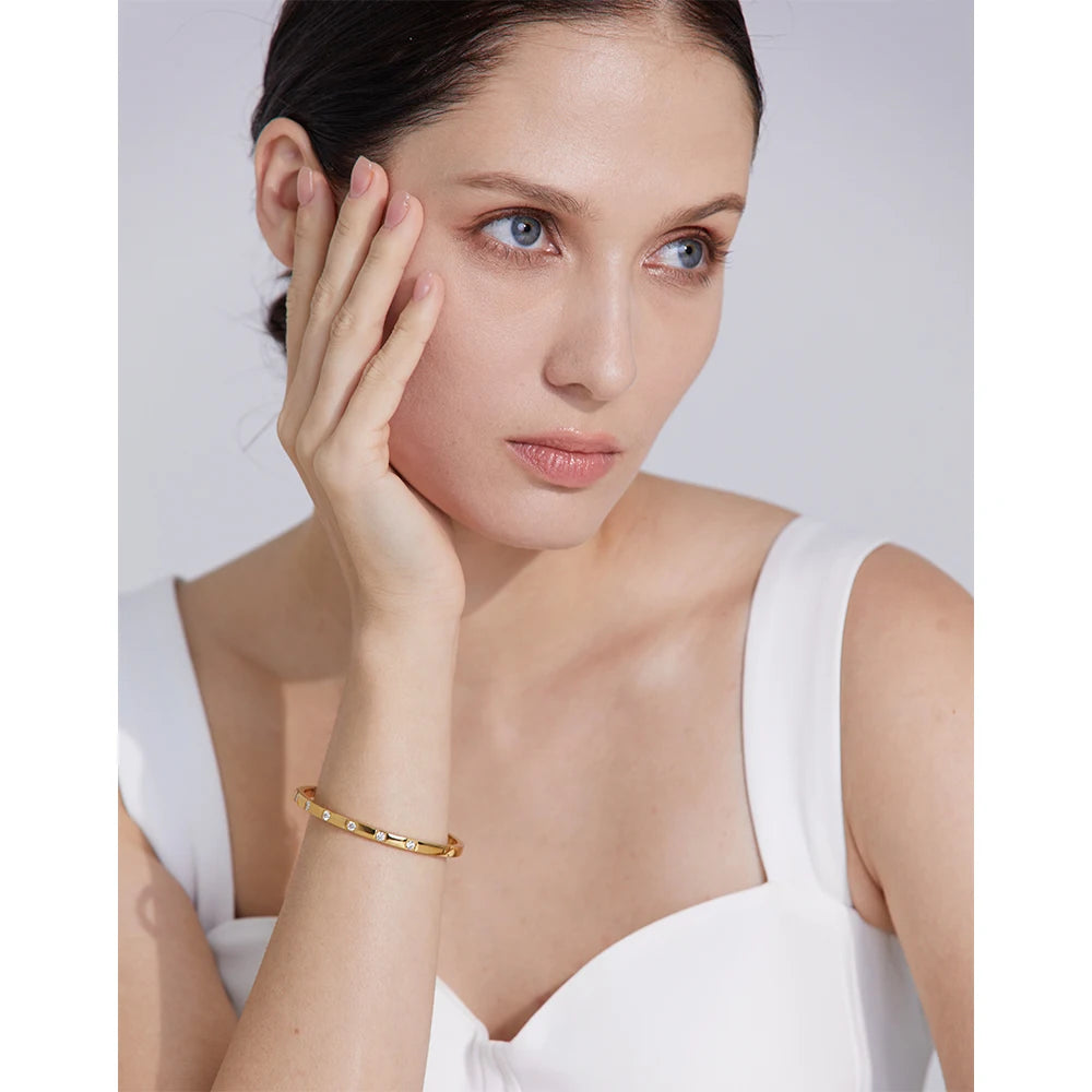 Yhpup elegante pulseira de pulso de aço inoxidável de zircônia cúbica banhada a ouro 18K joias à prova d'água para mulheres charme moda